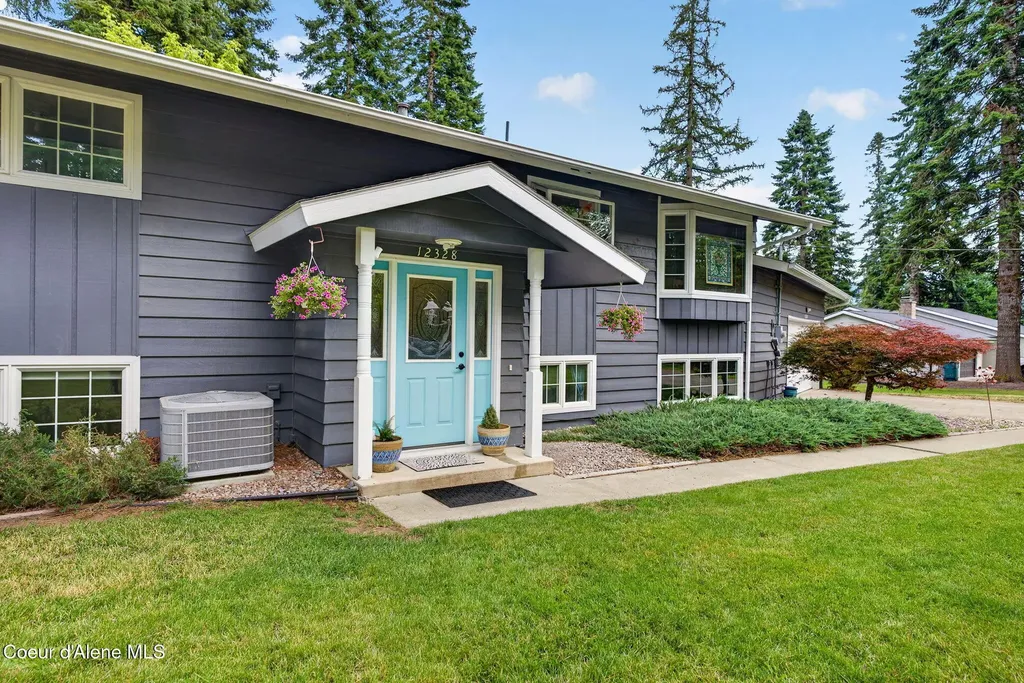 12328 N Kensington Avenue Hayden ID 83835