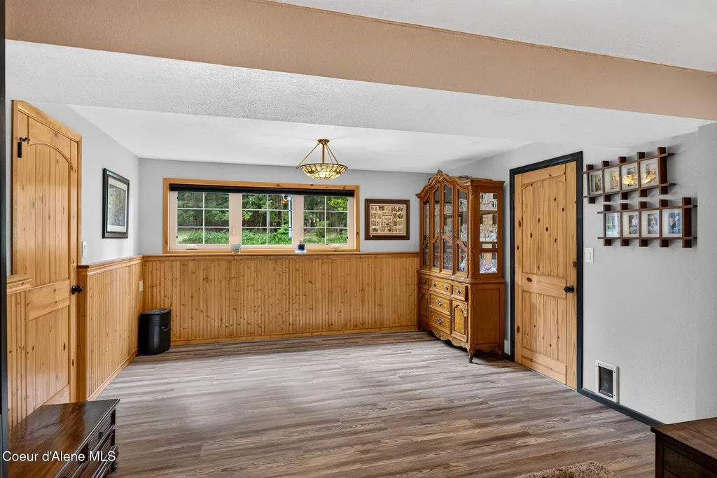 12328 N Kensington Avenue Hayden ID 83835