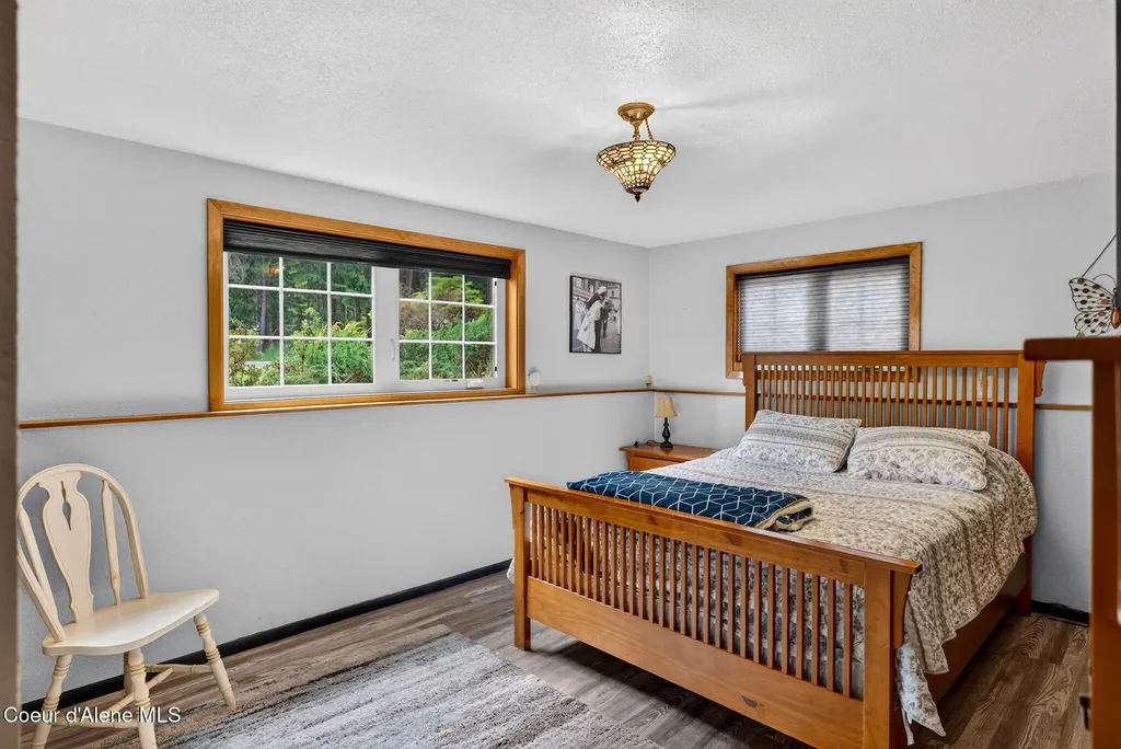 12328 N Kensington Avenue Hayden ID 83835