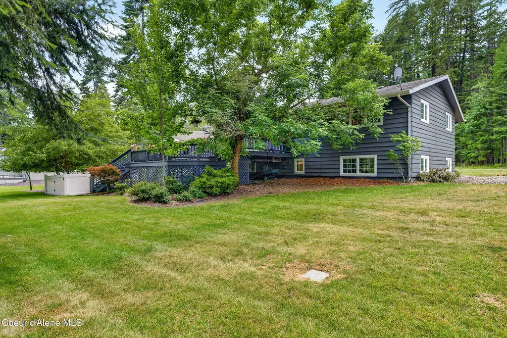 12328 N Kensington Avenue Hayden ID 83835