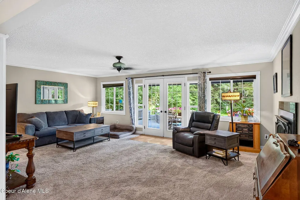 12328 N Kensington Avenue Hayden ID 83835