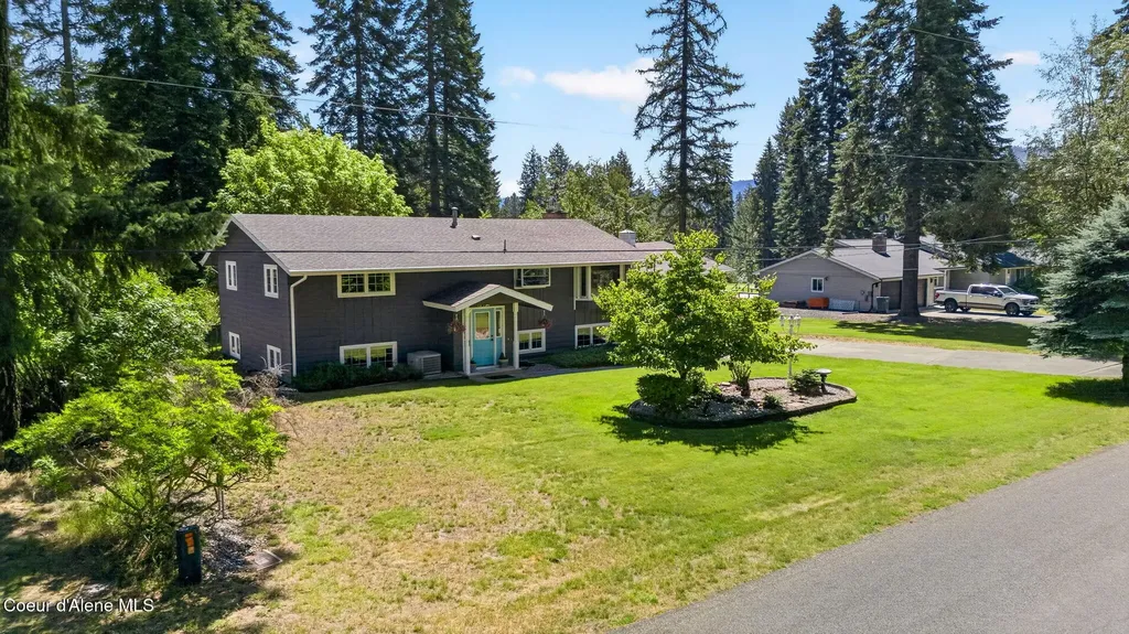 12328 N Kensington Avenue Hayden ID 83835