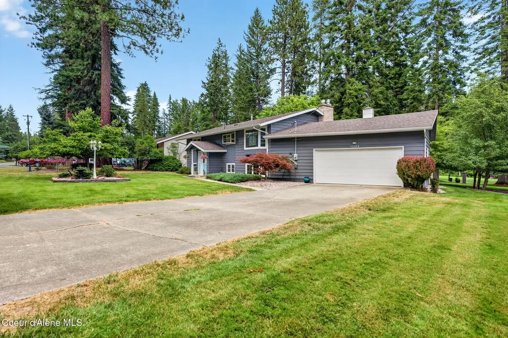 12328 N Kensington Avenue Hayden ID 83835