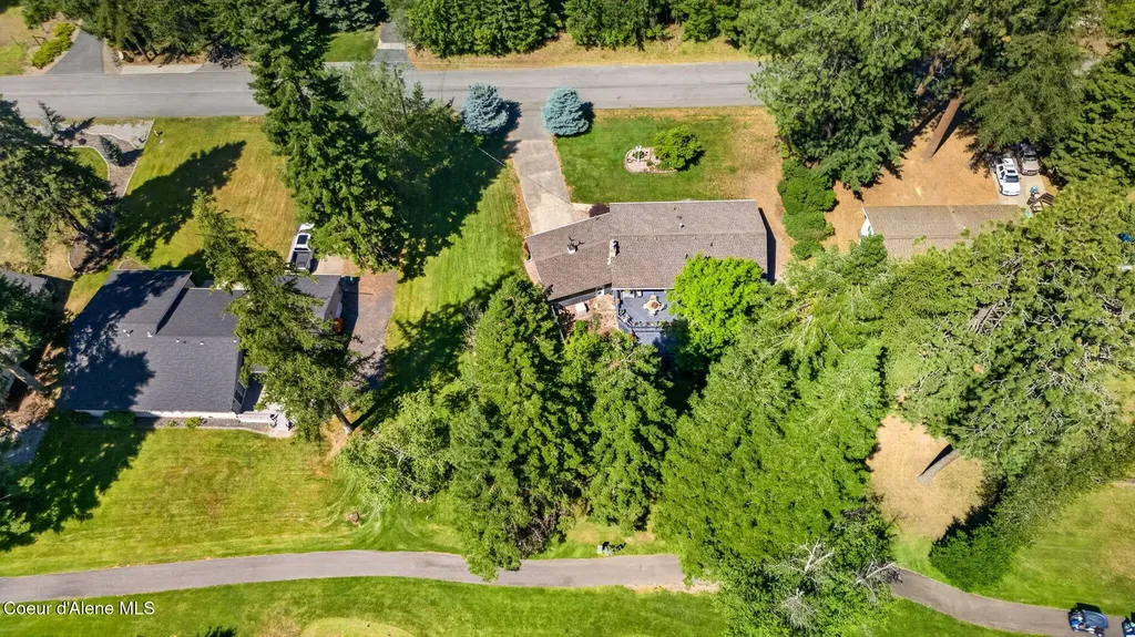 12328 N Kensington Avenue Hayden ID 83835