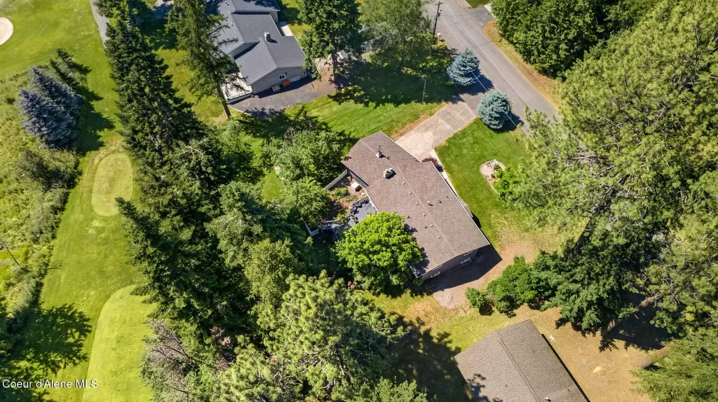 12328 N Kensington Avenue Hayden ID 83835