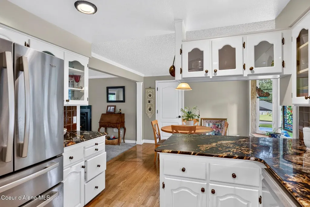 12328 N Kensington Avenue Hayden ID 83835