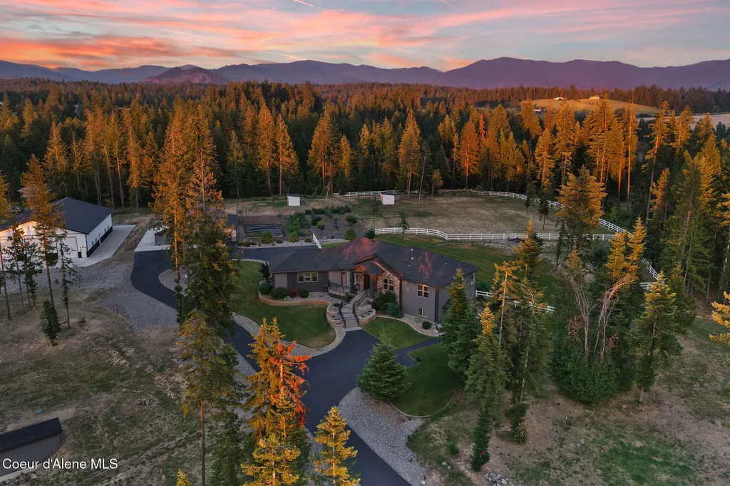 15746 N Pinewood Way Hayden ID 83835