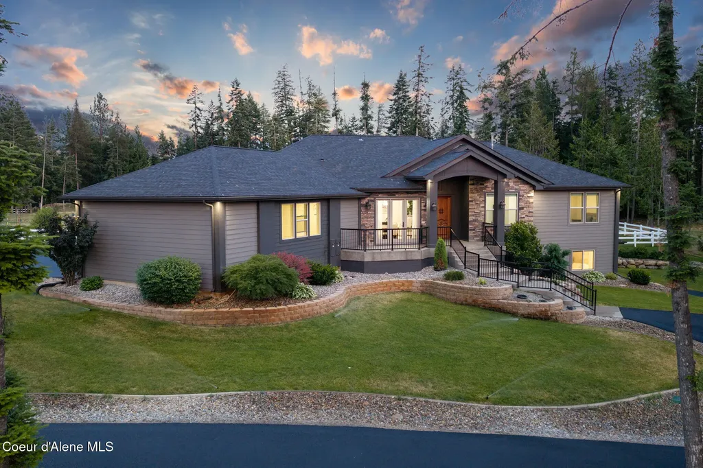 15746 N Pinewood Way Hayden ID 83835