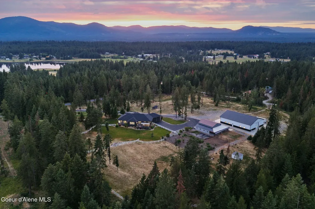 15746 N Pinewood Way Hayden ID 83835