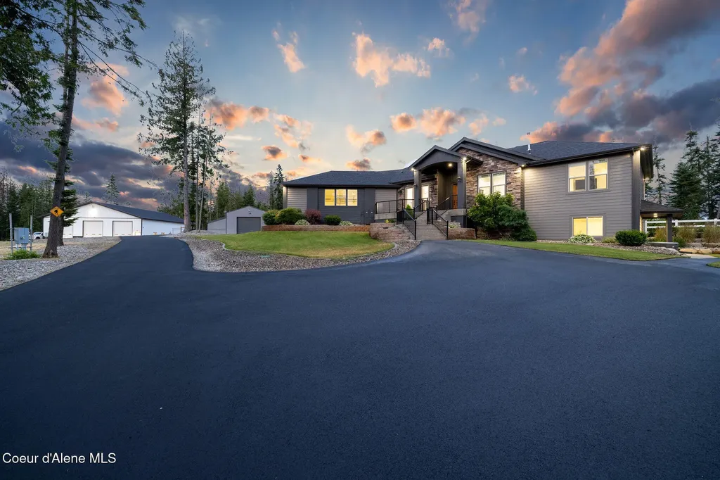 15746 N Pinewood Way Hayden ID 83835