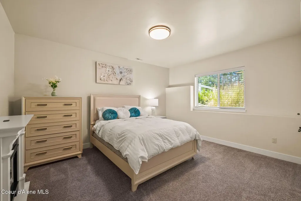 15746 N Pinewood Way Hayden ID 83835