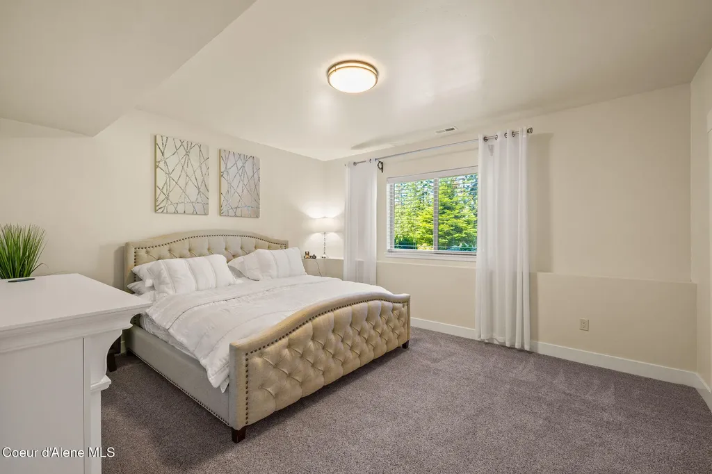 15746 N Pinewood Way Hayden ID 83835
