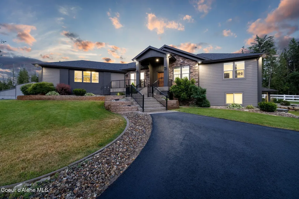 15746 N Pinewood Way Hayden ID 83835