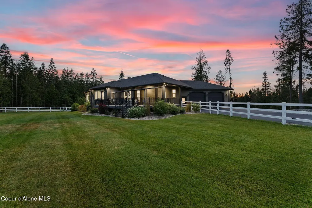 15746 N Pinewood Way Hayden ID 83835