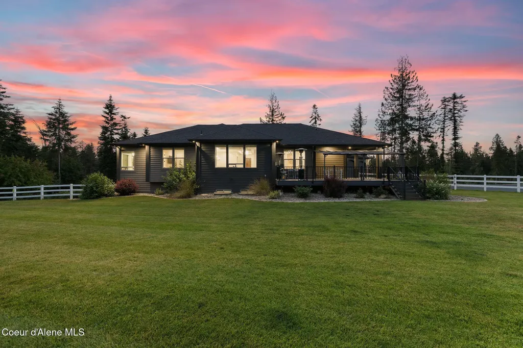 15746 N Pinewood Way Hayden ID 83835