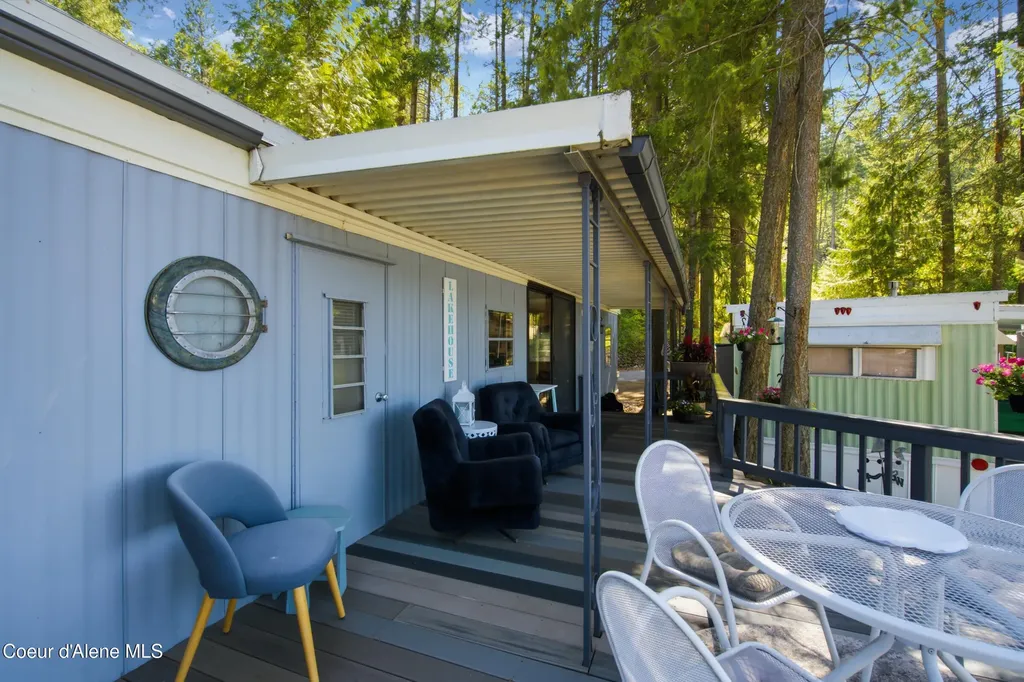 17293 E Helmsman Court Bayview ID 83803