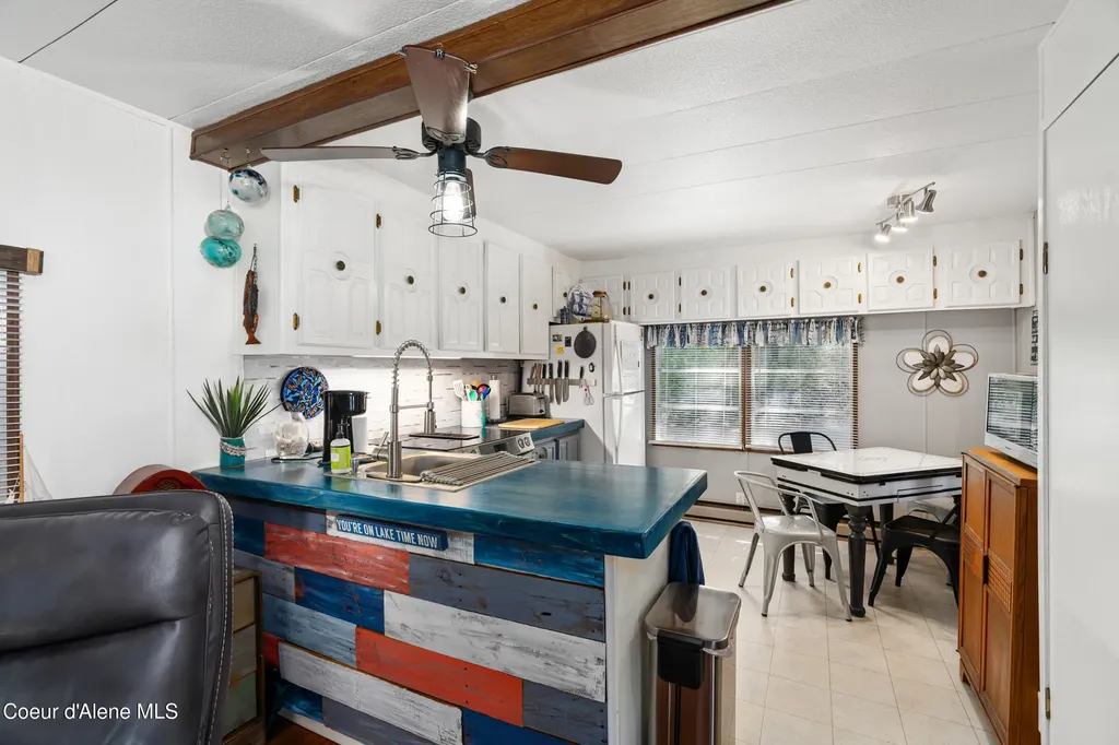 17293 E Helmsman Court Bayview ID 83803