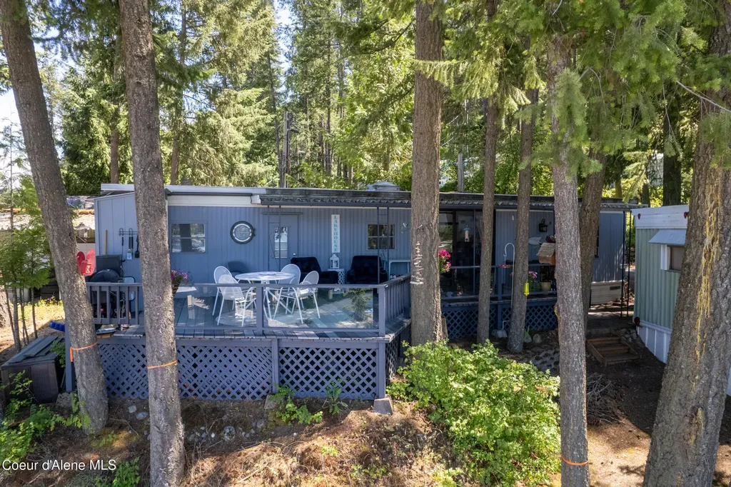 17293 E Helmsman Court Bayview ID 83803