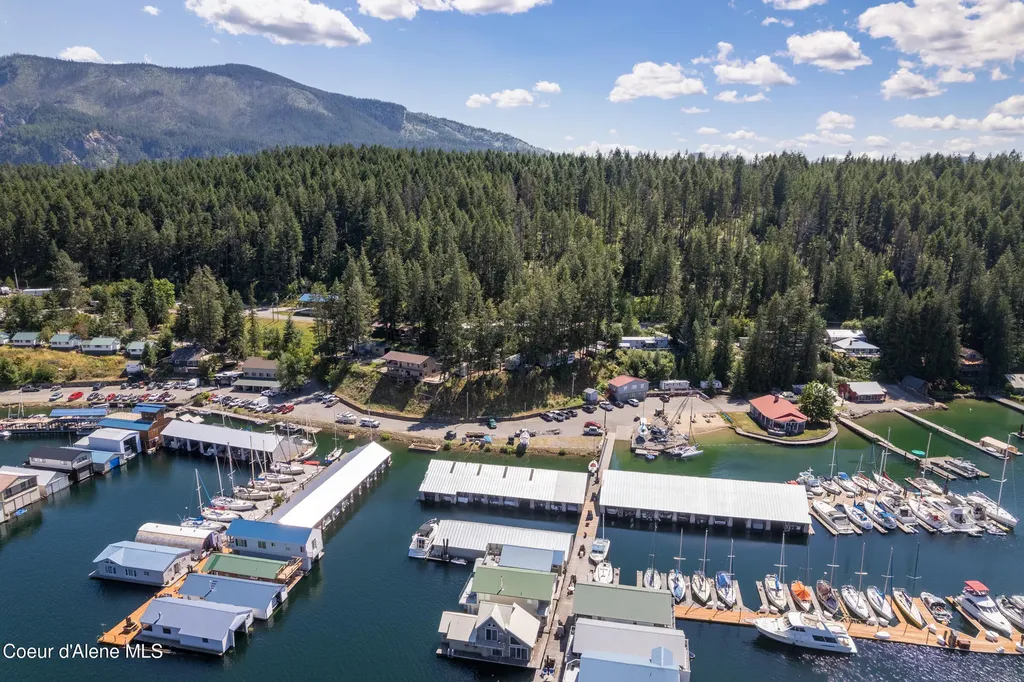 17293 E Helmsman Court Bayview ID 83803