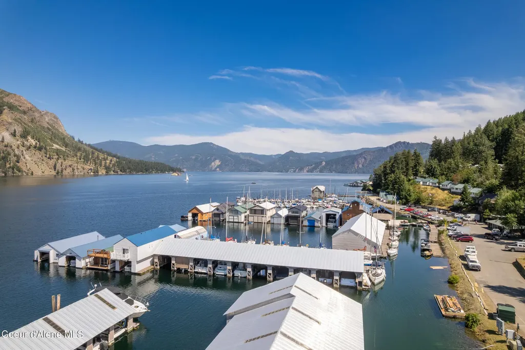17293 E Helmsman Court Bayview ID 83803