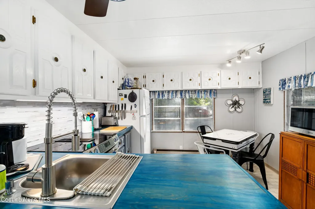 17293 E Helmsman Court Bayview ID 83803