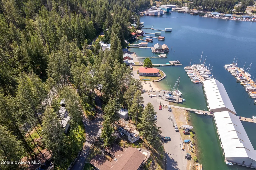 17293 E Helmsman Court Bayview ID 83803