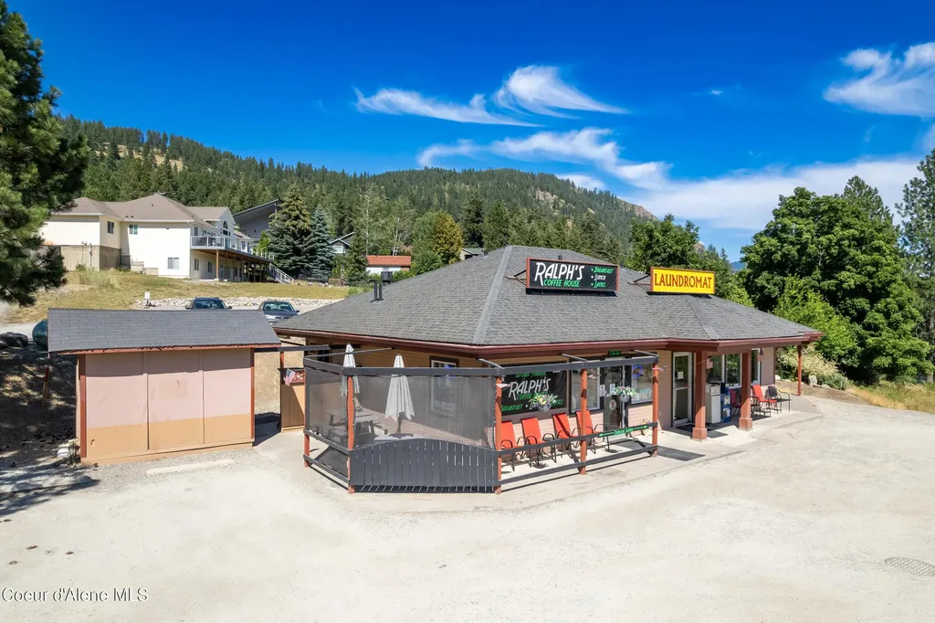 17293 E Helmsman Court Bayview ID 83803