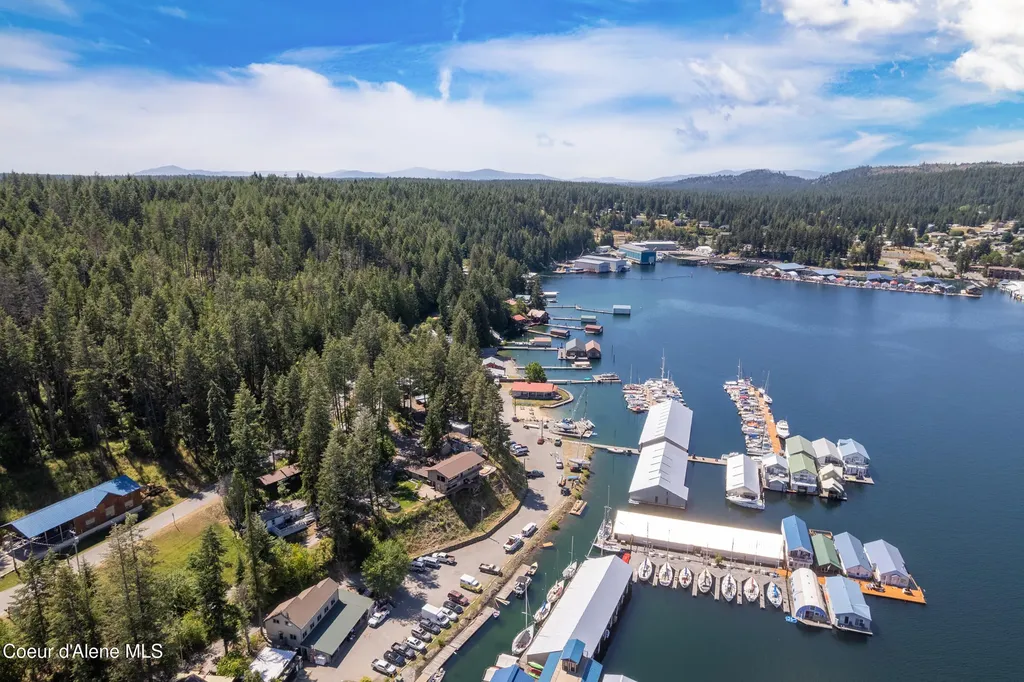 17293 E Helmsman Court Bayview ID 83803