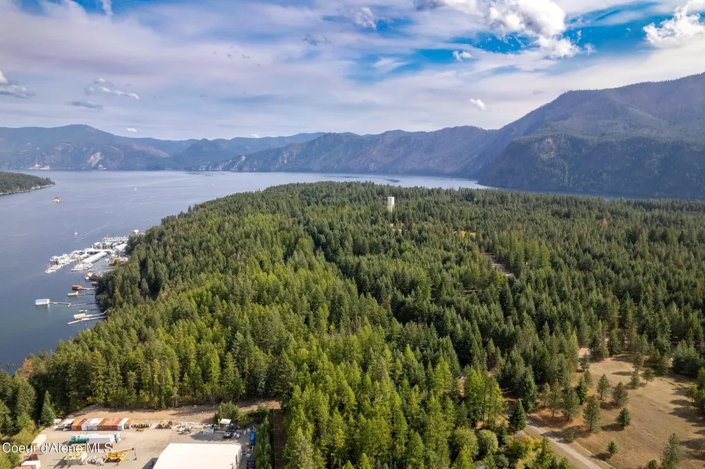 17293 E Helmsman Court Bayview ID 83803