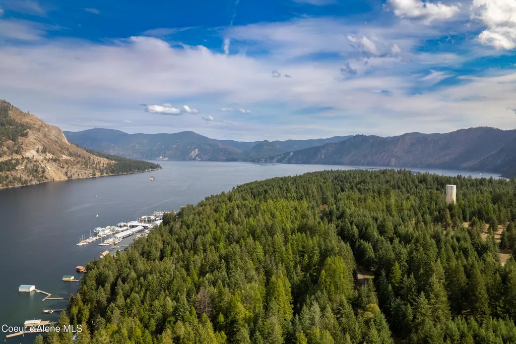 17293 E Helmsman Court Bayview ID 83803