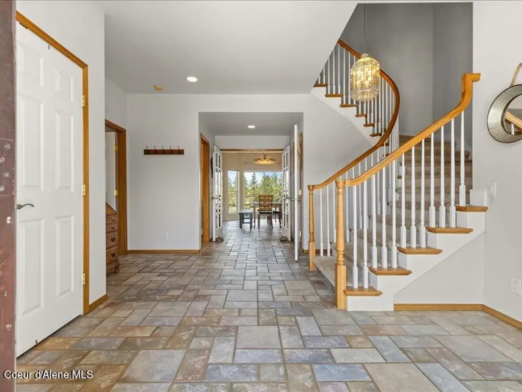 632 S Rabbit Trail Post Falls ID 83854