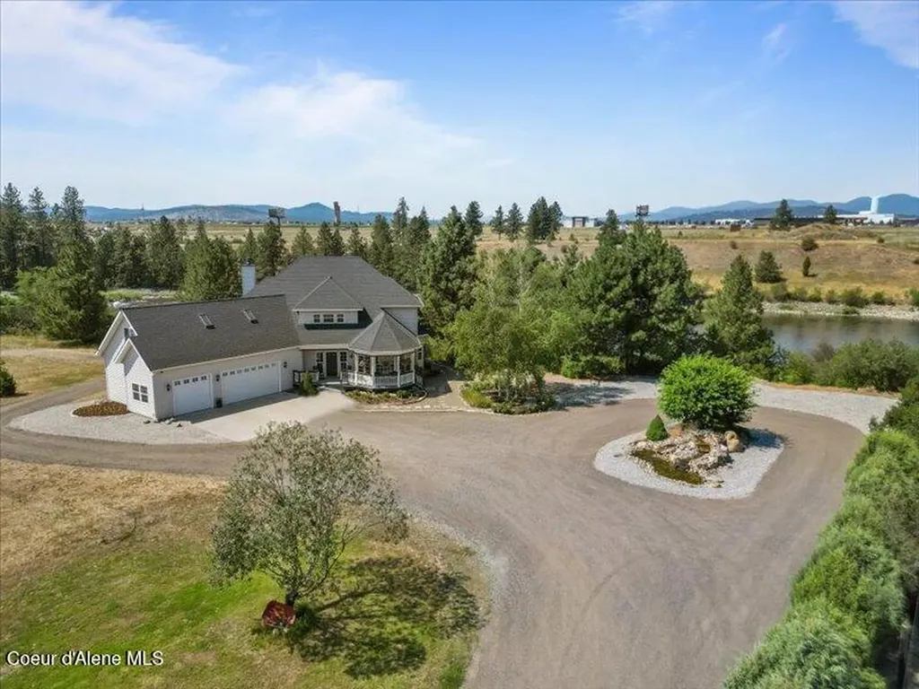 632 S Rabbit Trail Post Falls ID 83854