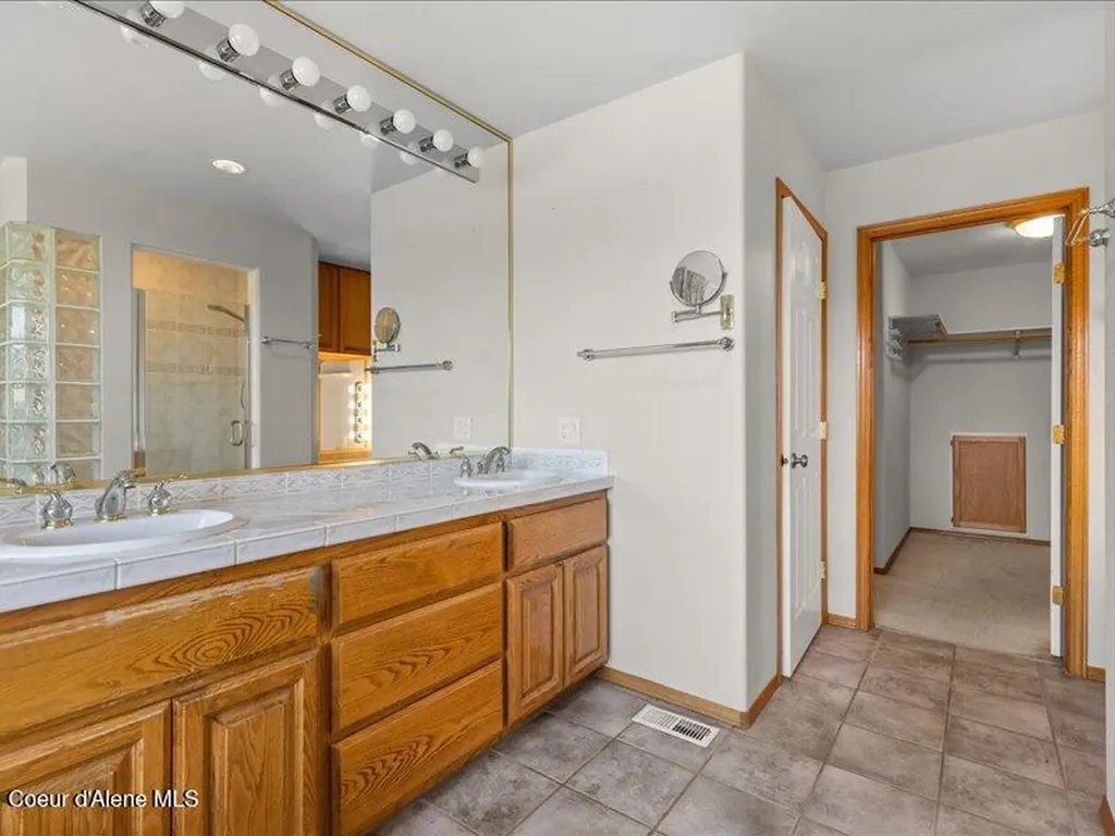 632 S Rabbit Trail Post Falls ID 83854