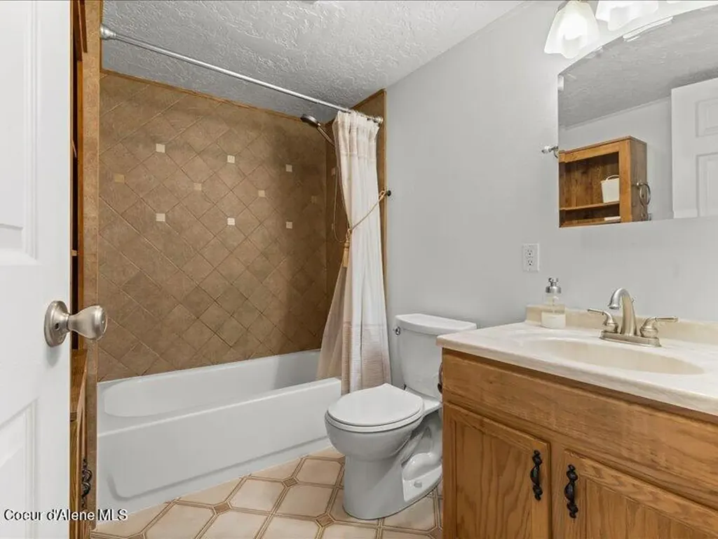 632 S Rabbit Trail Post Falls ID 83854