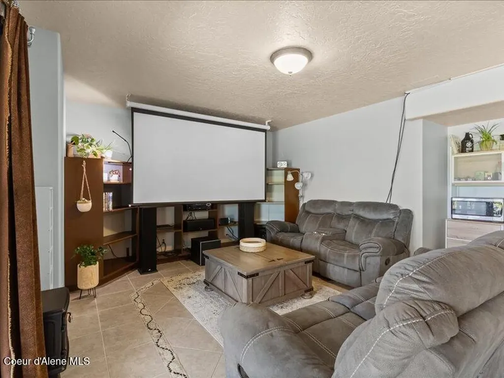 632 S Rabbit Trail Post Falls ID 83854