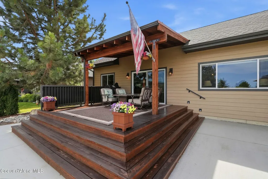 150 Links Drive Blanchard ID 83804