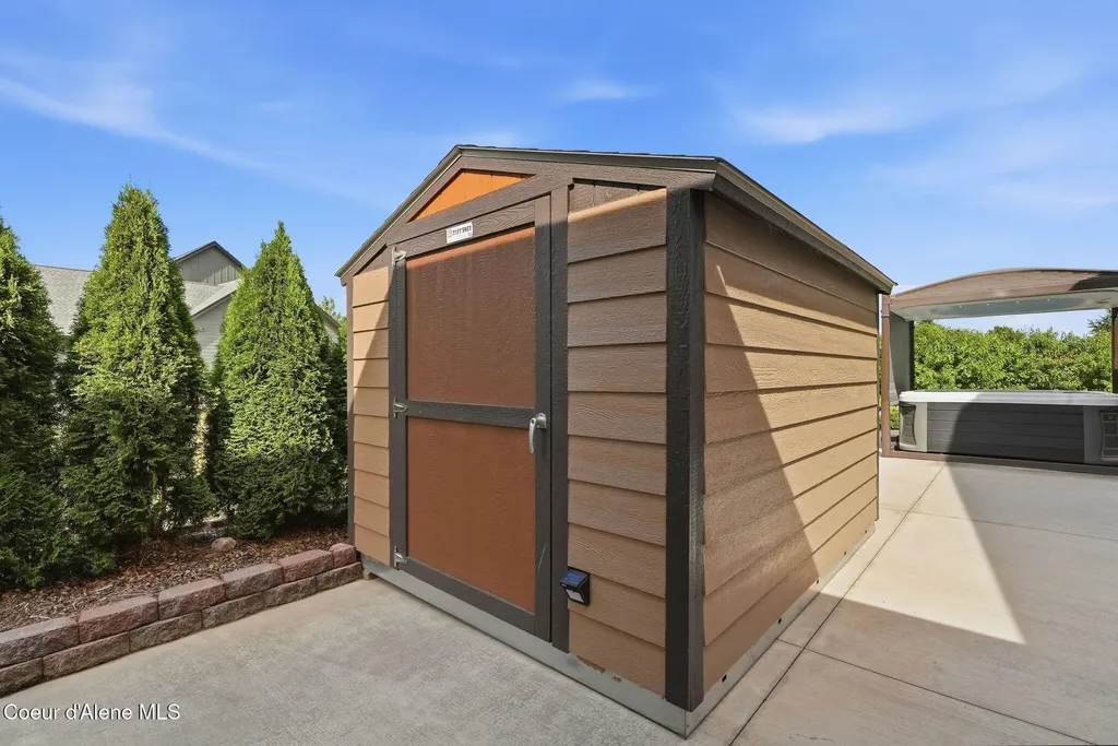 150 Links Drive Blanchard ID 83804