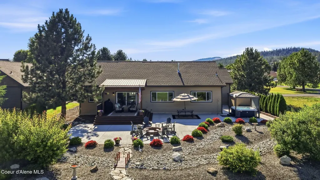 150 Links Drive Blanchard ID 83804