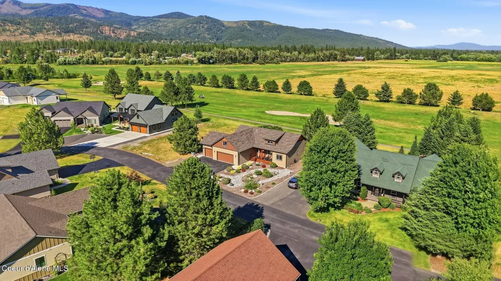 150 Links Drive Blanchard ID 83804