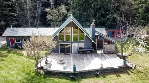 900 Trestle Creek Road Hope ID 83836