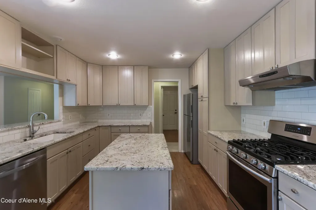 87 Vedelwood Drive Sandpoint ID 83864