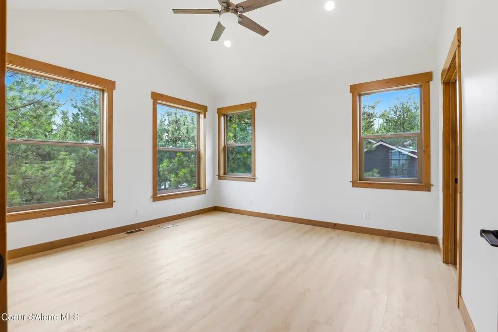 16688 E Waller Road Bayview ID 83803
