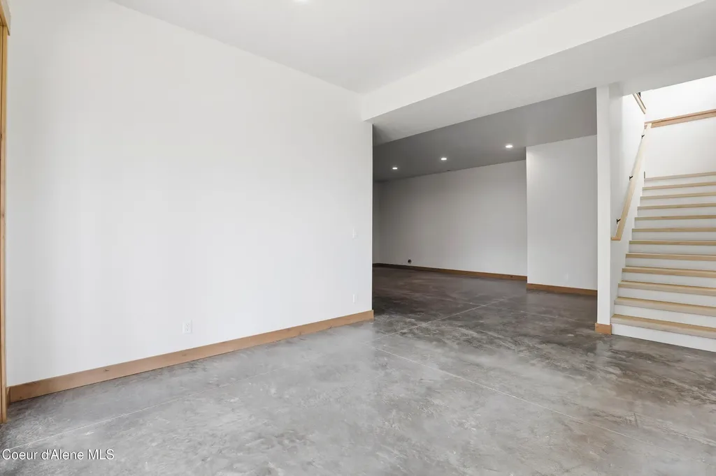 16688 E Waller Road Bayview ID 83803