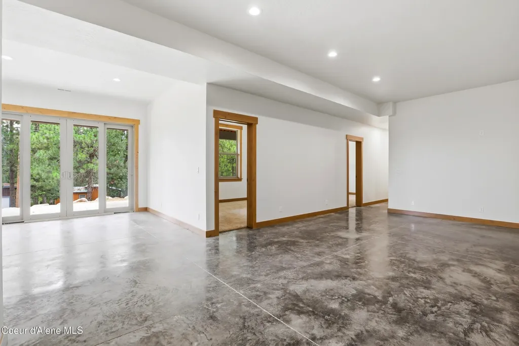 16688 E Waller Road Bayview ID 83803