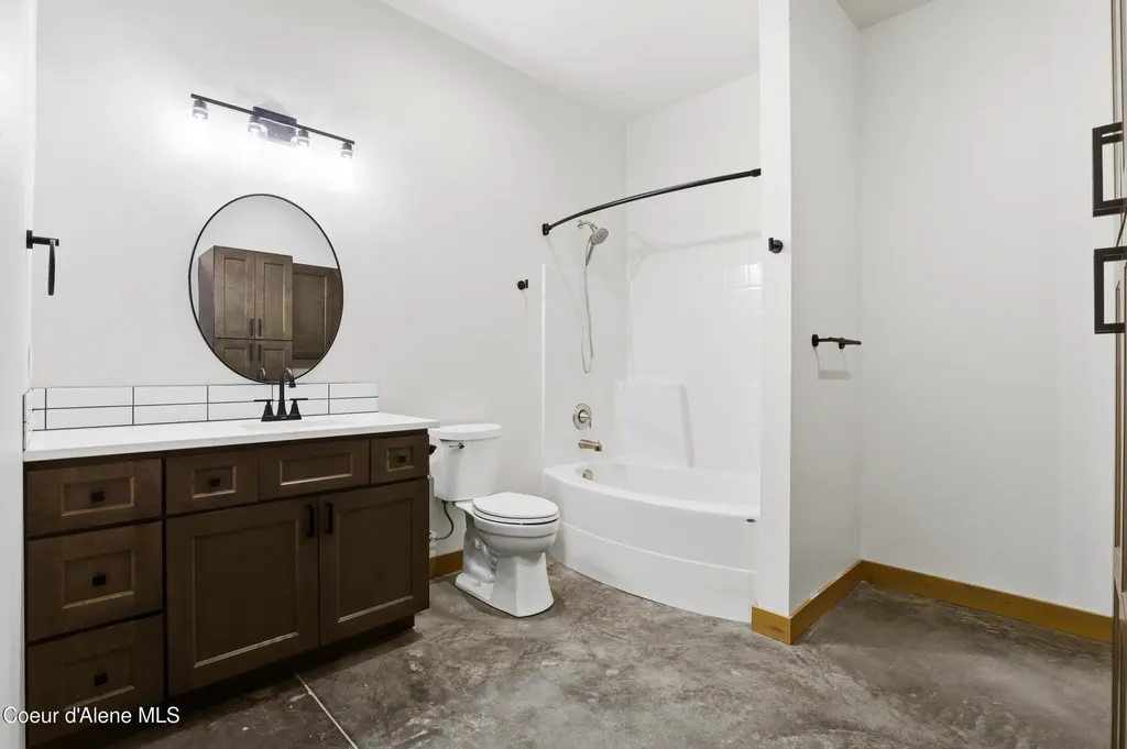 16688 E Waller Road Bayview ID 83803