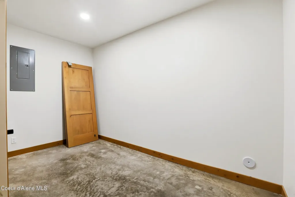 16688 E Waller Road Bayview ID 83803