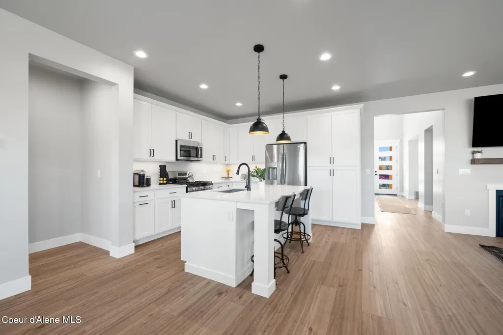 641 University Park Way Sandpoint ID 83864