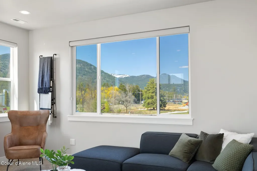 641 University Park Way Sandpoint ID 83864