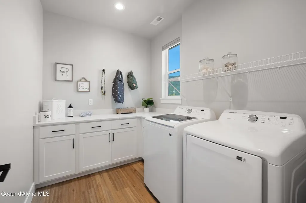 641 University Park Way Sandpoint ID 83864