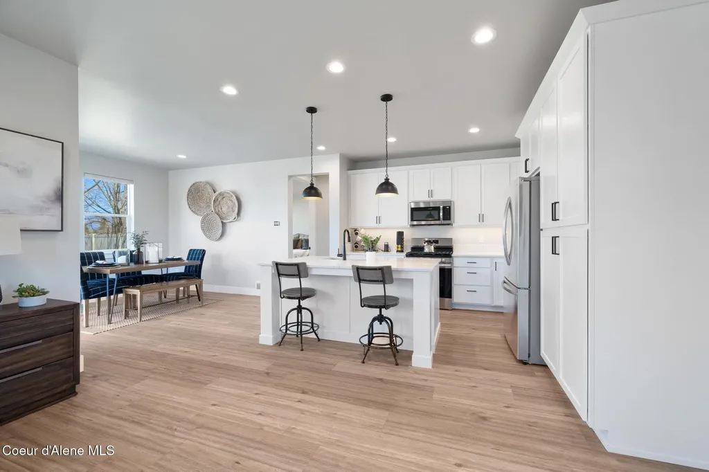 641 University Park Way Sandpoint ID 83864